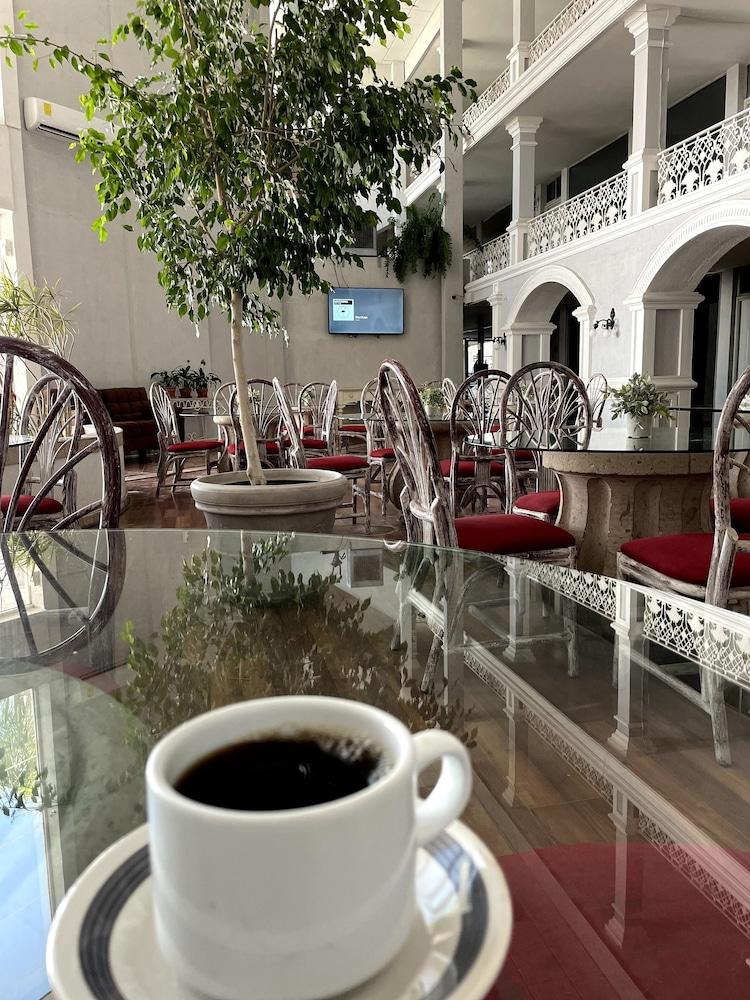 Paraiso Express Torreón Buitenkant foto