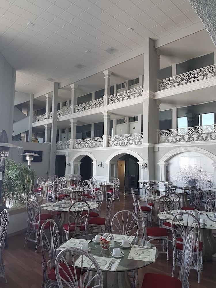 Paraiso Express Torreón Buitenkant foto